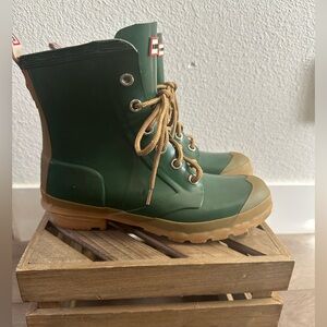 Women’s Hunter Lace up Rain Boots Size 6